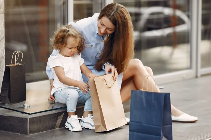 42 Parents Reveal Weird Life Hacks They Rely On To Keep Their Kids Happy And Behaving