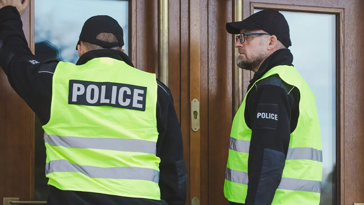 47 Times Police Officers Wrongly Accused People Of Ridiculous Things