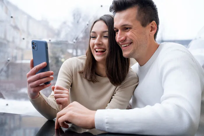 30 Secrets People Found On Their Partner's Phone That They Wished They Never Did