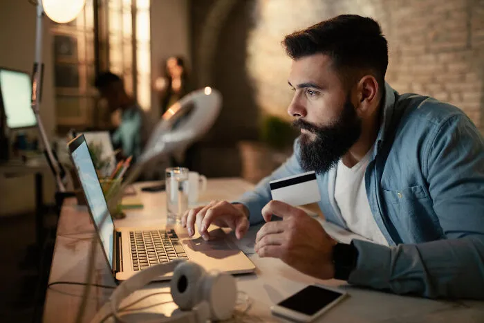 30 Secrets People Found On Their Partner's Phone That They Wished They Never Did