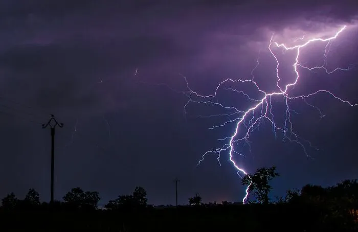 “That’s A Morgue Tag”: 35 Creepy Stories That Are Even More Unsettling When Told At Night
