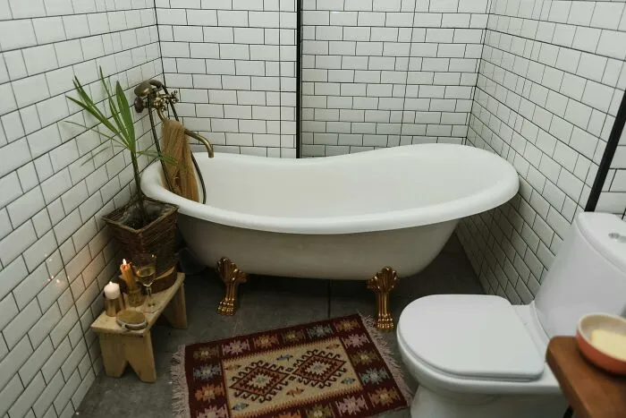 40 Nasty Things Folks Did That Left Their Partners Shocked, Grossed Out, And Even Traumatized