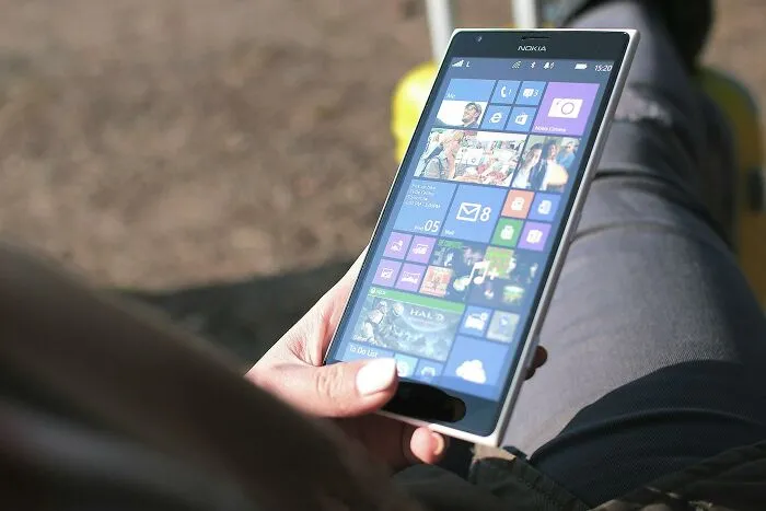 30 Things Hailed As “The Next Big Thing” That Ended Up Being Total Flops Instead