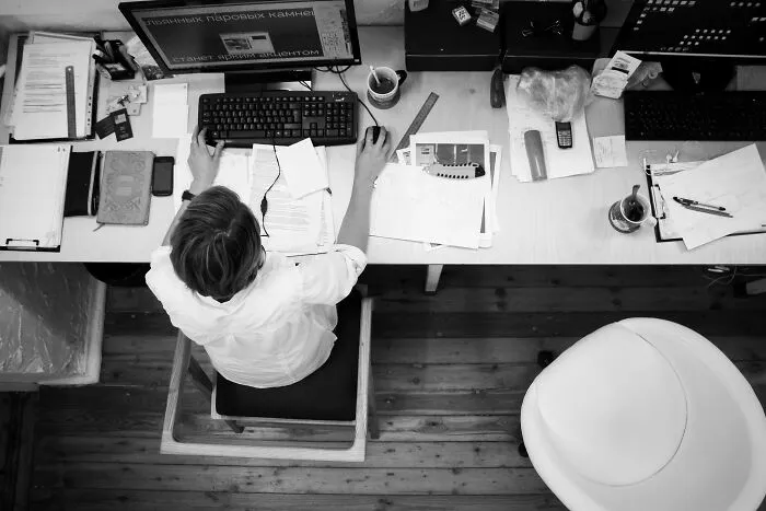 47 Unhinged Tips From Corporate Employees Who Are Going Through The Same Hell