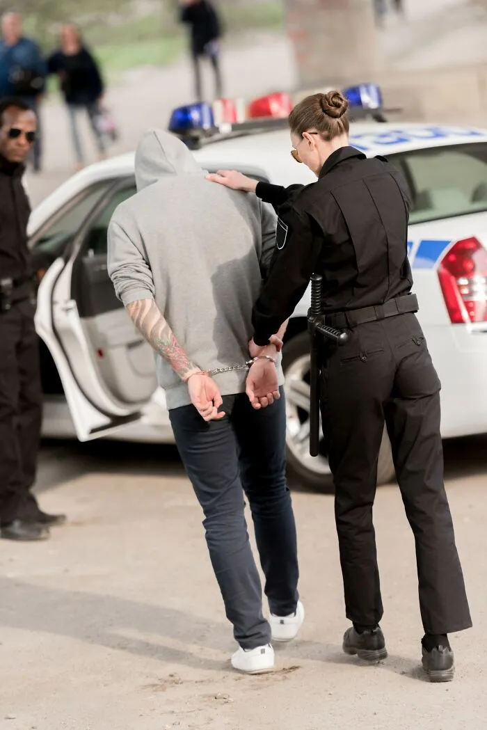 47 Times Police Officers Wrongly Accused People Of Ridiculous Things