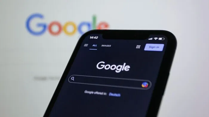 30 Things Hailed As “The Next Big Thing” That Ended Up Being Total Flops Instead