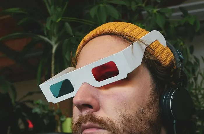 30 Things Hailed As “The Next Big Thing” That Ended Up Being Total Flops Instead