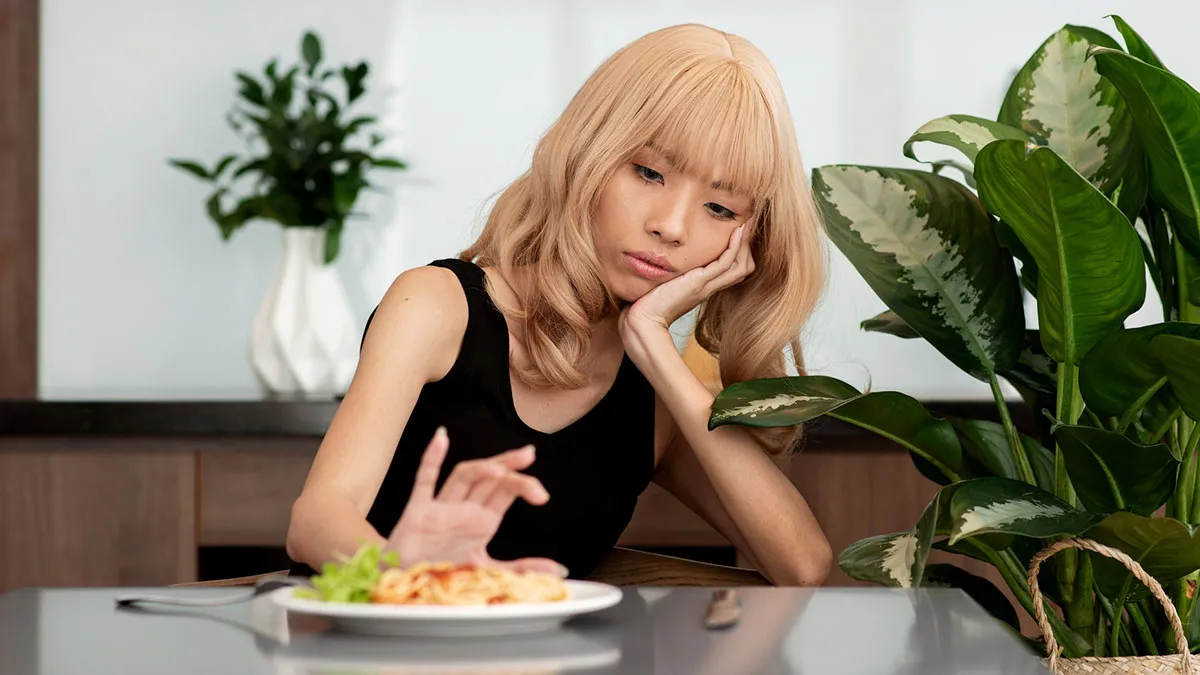 Woman Realizes Her Chronic Illness Only Flares Up After Eating Her Mom’s Cooking, She’s Shocked