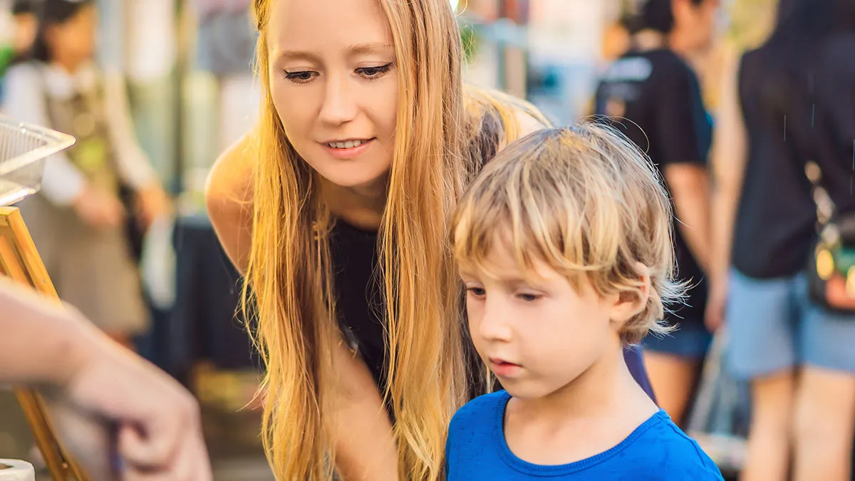 Mom Threatens To Sue Food Stall After They Give Her Child A Sample That Contains Nuts