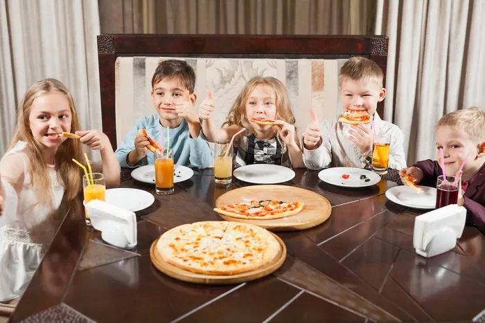 Here Are 37 Stories When Customers Couldn't Pay A Restaurant Bill And What Happened Next