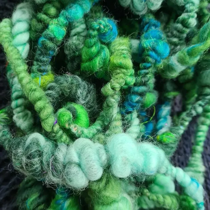 This Artist Turns Ordinary Threads Into Extraordinary Visual Stories (50 Pics)