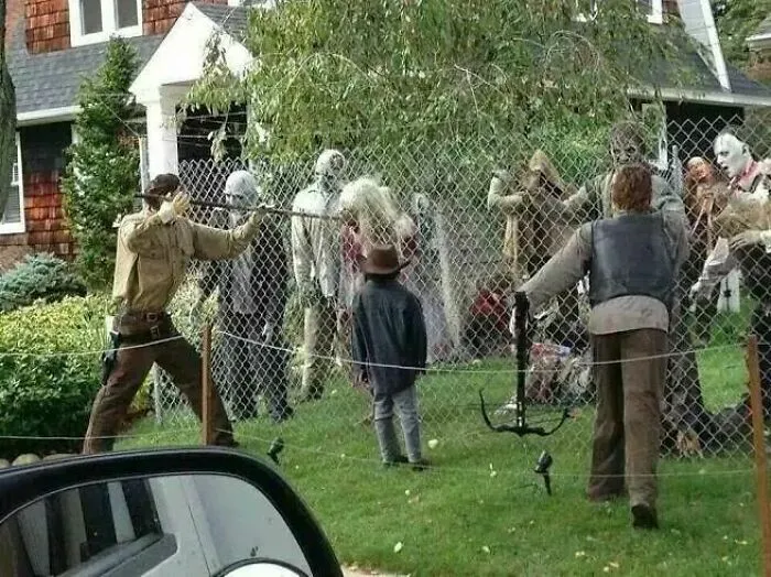 My Friend Uploaded This To Her Facebook, Figured It Belonged Here. "Best Halloween Decorations"