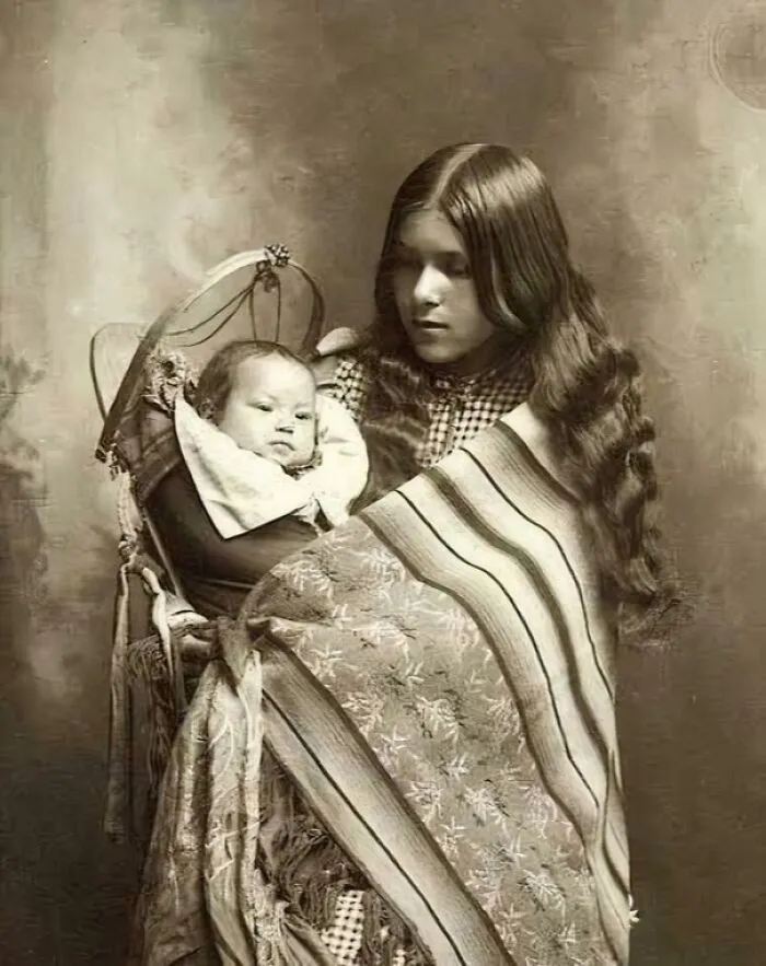 Native American Mother And Her Child, 1902