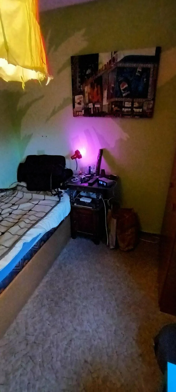 Minimalistic, Emergency Microapartment. Living On 90sqft. + Bath After Homelessness. Early Stage, Including Selfmade Gaming Bed. Just Sharing, Feel Free To Comment!