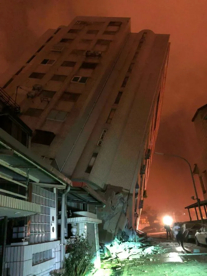 Ominous Photo Taken After The 6.4 Magnitude Earthquake In East Coast Taiwan