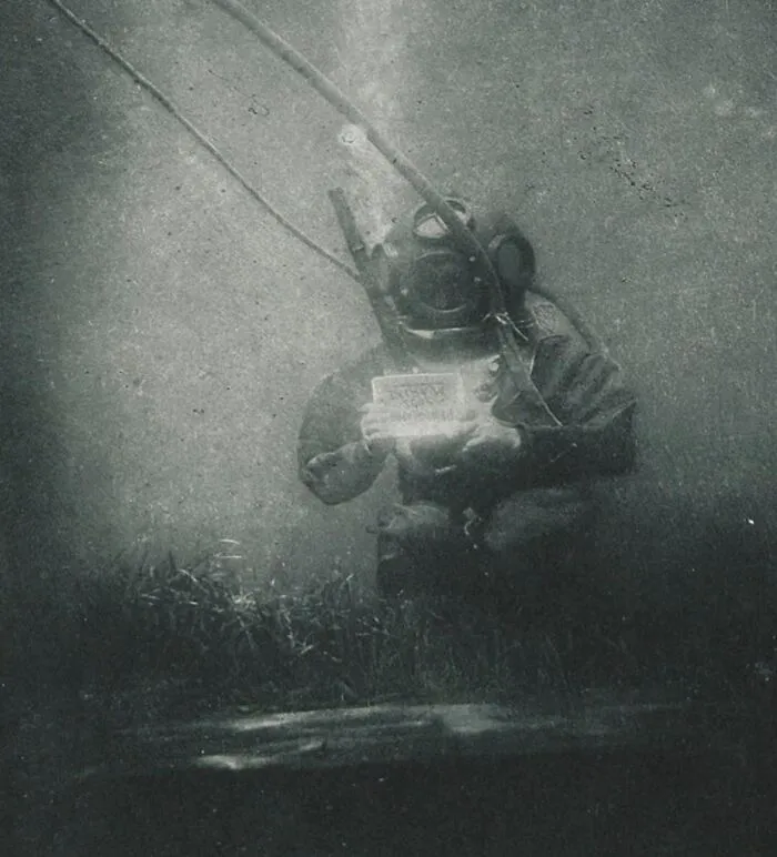 The First Photo Taken Under Water, 1899