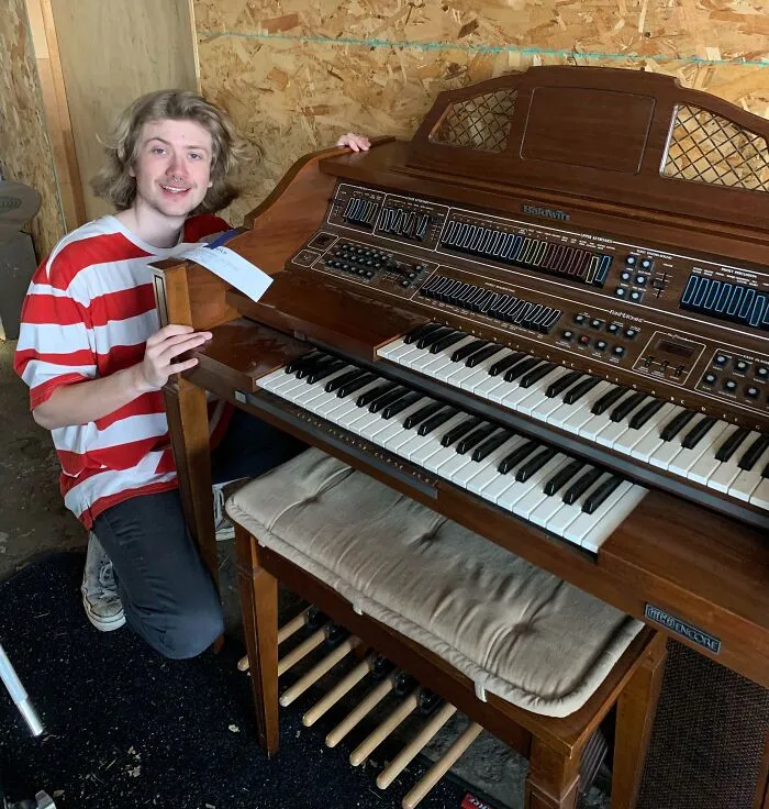 Just Found This Beautiful Baldwin Organ. Works Perfectly, And Got It For Only $170