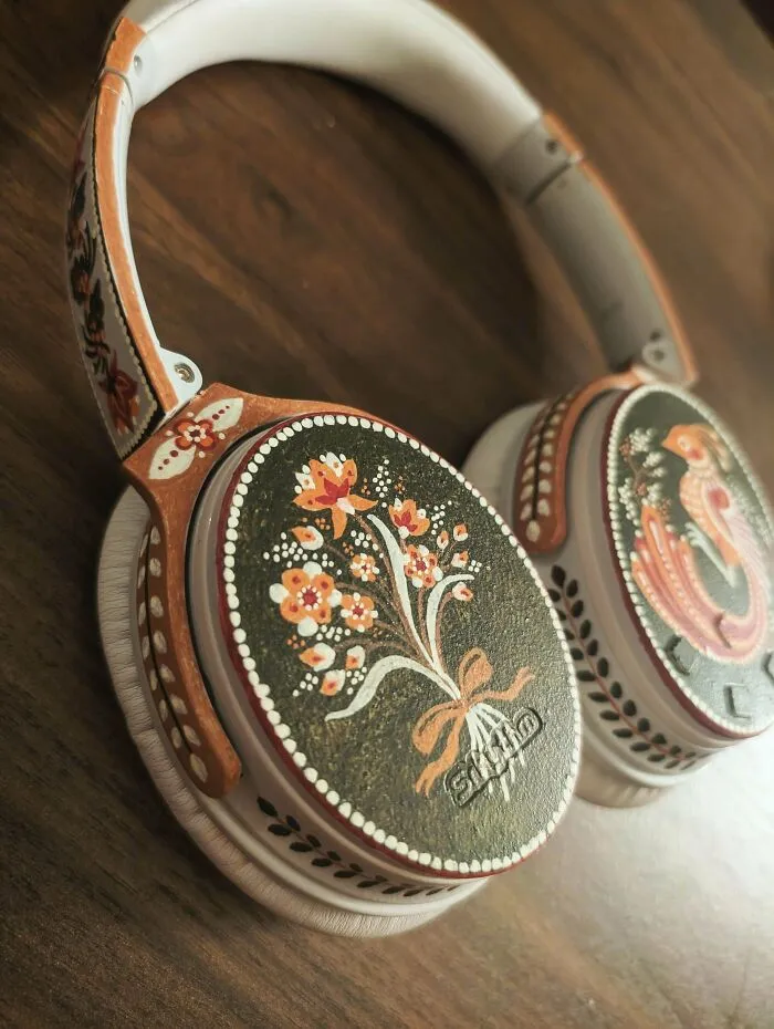 He pintado mis auriculares blancos
