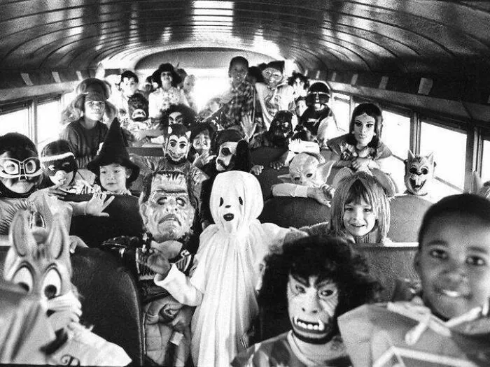 50 Vintage Halloween Costumes So Creepy, They May Scare The Bejesus Out Of Your Neighbors