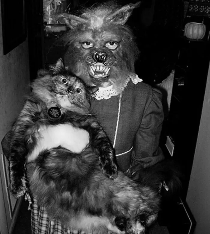 50 Vintage Halloween Costumes So Creepy, They May Scare The Bejesus Out Of Your Neighbors