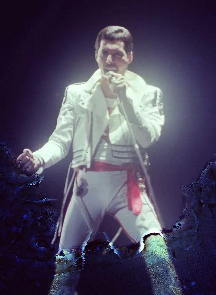Una foto de Freddie Mercury que mi padre tomó en 1982 en un concierto en Dallas.