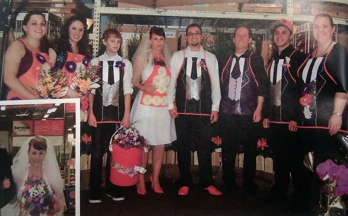 Boda en una tienda de bricolaje