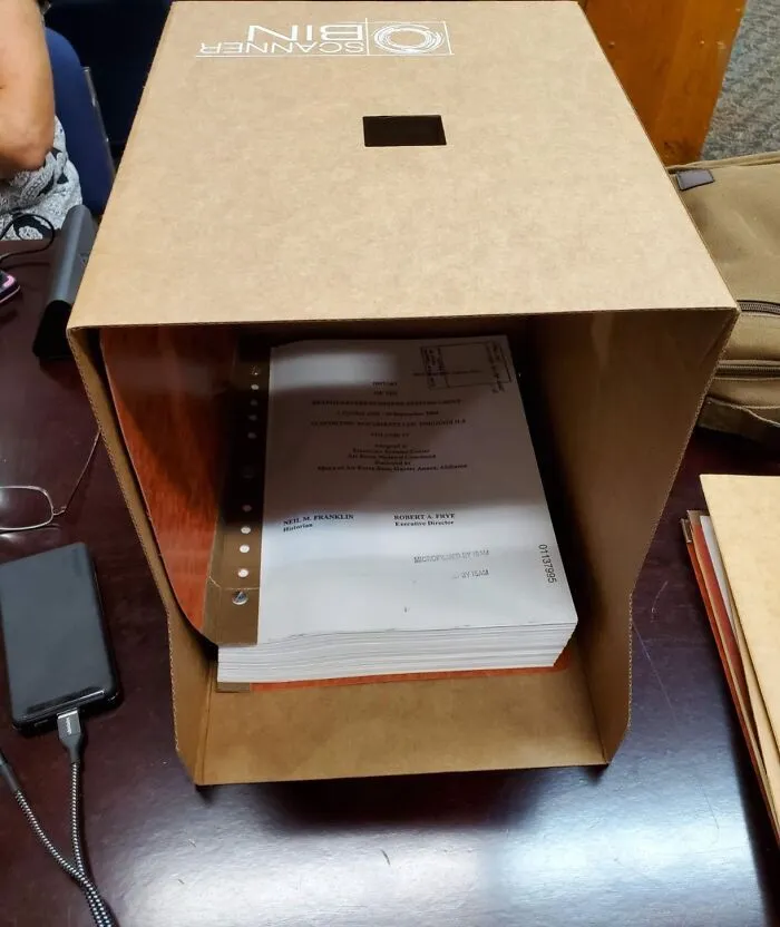  Your Important Documents Will No Longer Be Photobombed By Your Own Shadow Thanks To This <a Style="Display:inline;" Href="Https://Www.amazon.com/Scanner-Bin-Document-Scanning-Solution/Dp/B00xm7lkzm?ie=utf8&linkcode=ll1&tag=bpfig-20&linkid=c5b19cfd32ad1b79ce0be2d8fda5ec96&language=en_us&ref_=as_li_ss_tl" Target="_blank">  <span Style="Font: Inherit; Color: #d74b1f;"> Scanner Bin </Span>