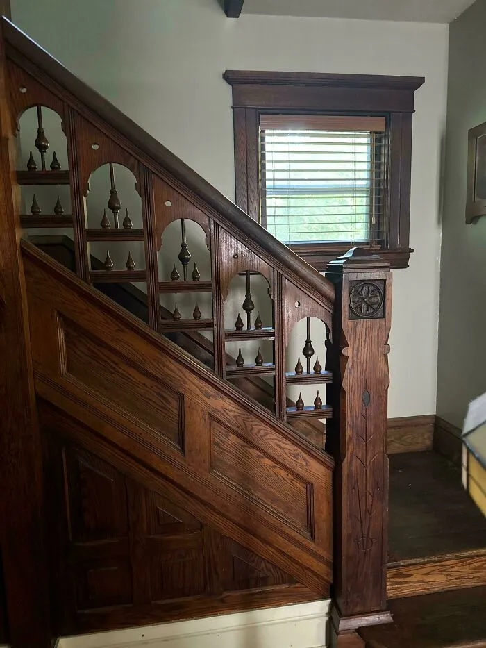 Does Anyone Know The Style Of This Staircase In My House?