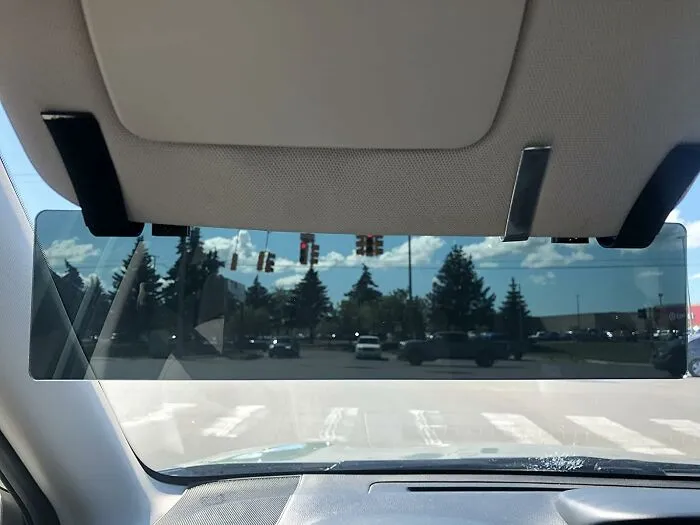  Put An End To Your Daily Squinting Match Against The Sun With This <a Style="Display:inline;" Href="Https://Www.amazon.com/Glare-Guard-Polarized-Anti-Glare-Universal/Dp/B01dtae5t4?ie=utf8&linkcode=ll1&tag=bpfig-20&linkid=5e5d3715fd32f2317d1c0242f24e7d00&language=en_us&ref_=as_li_ss_tl" Target="_blank">  <span Style="Font: Inherit; Color: #d74b1f;"> Polarized Car Visor Extender </Span>