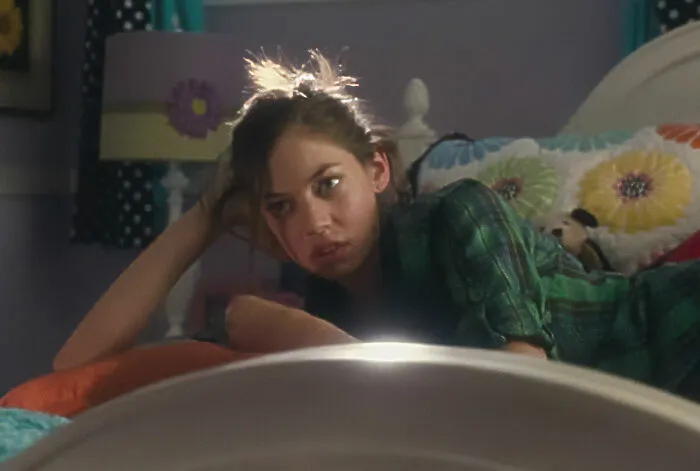 47 Times Movies Didn't Know How Women Work At All