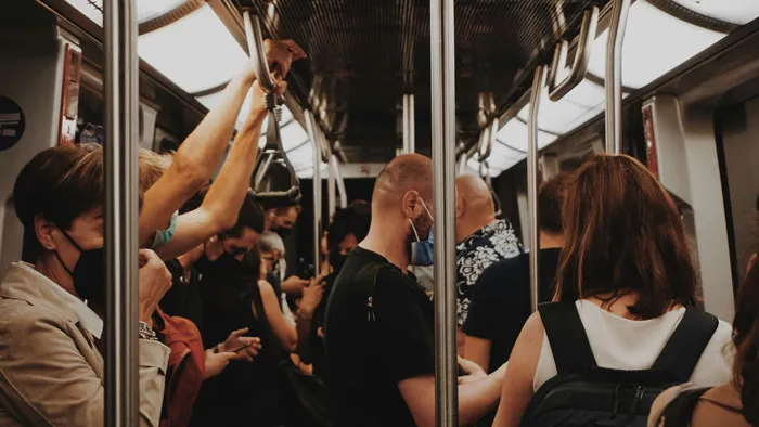 50 Of The Wildest “We Need To Leave Right Now” Stories