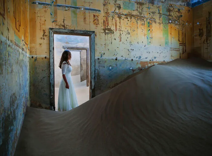 ‘Sand Castles’: 21 Surreal Photos Of Desert Sand Swallowing Abandoned Homes By Emma McEvoy
