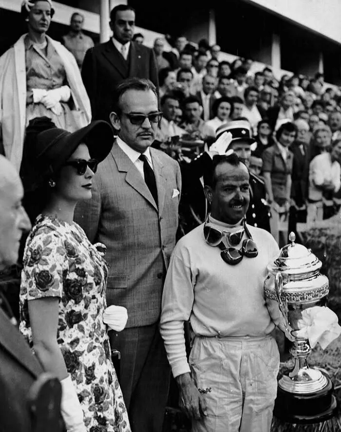 This Facebook Page Shares Vintage Photos And The Stories Behind Them, So Here Are 50 Of Them