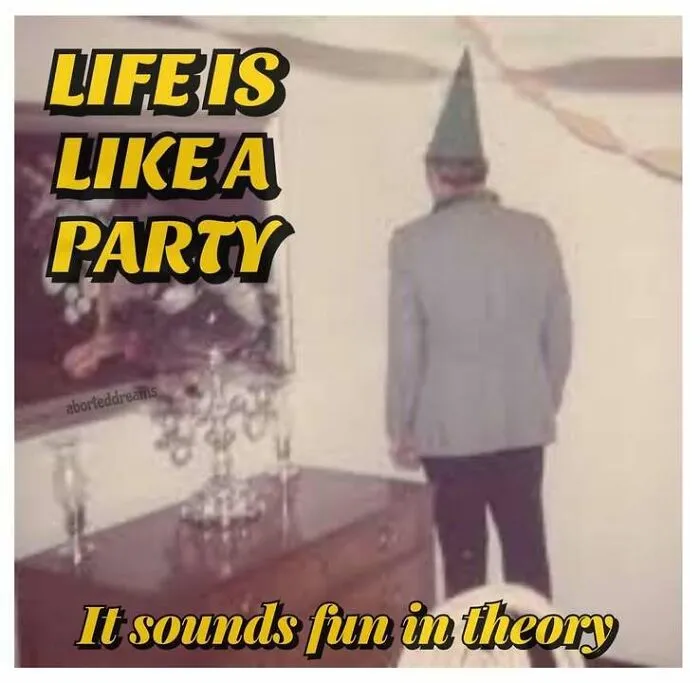 50 Chaotic Images Where "Things Only Get Weirder" The Longer You Look (New Pics)