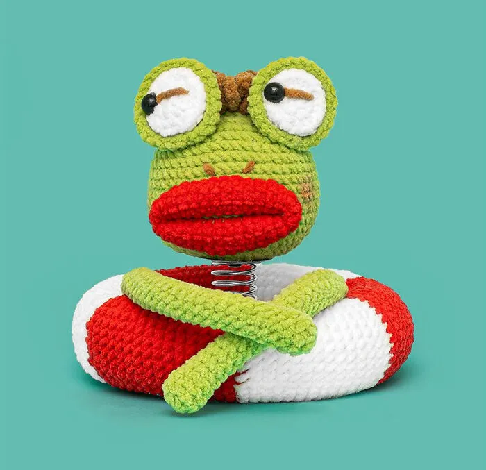 Judgy Frog With Side-Eye