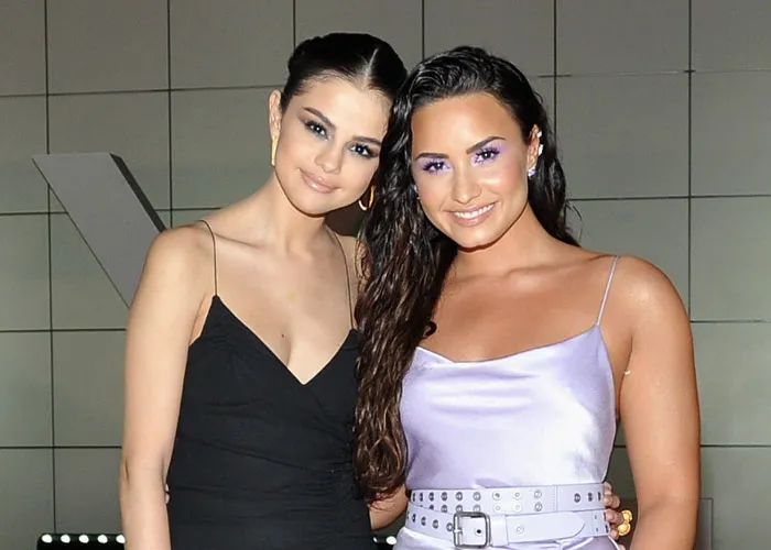 Demi Lovato & Selena Gomez