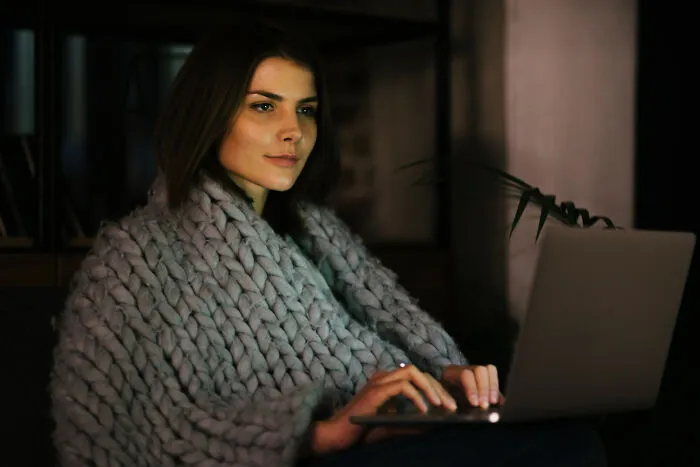 30 Women Share 'Stalking' Stories That Are On Another Level