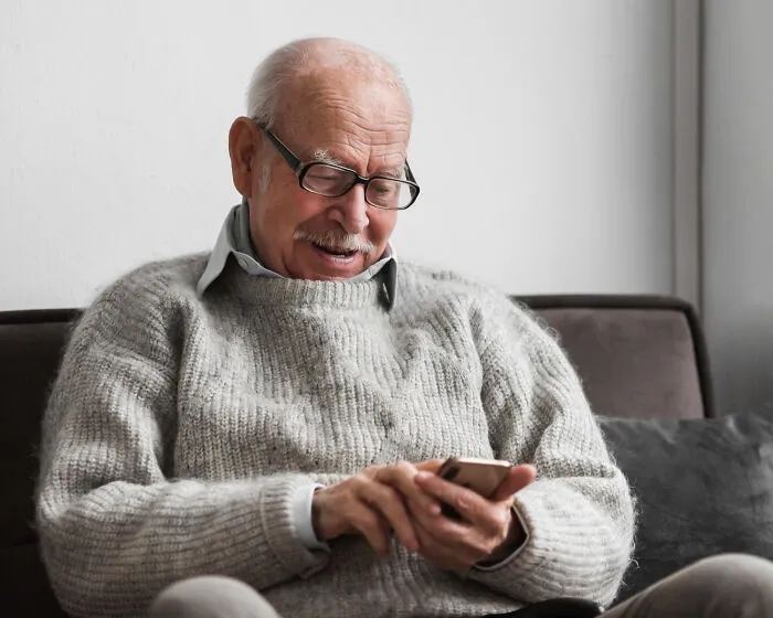 31 Moments Parents Got Technology So Wrong Their Kids Couldn’t Stop Laughing