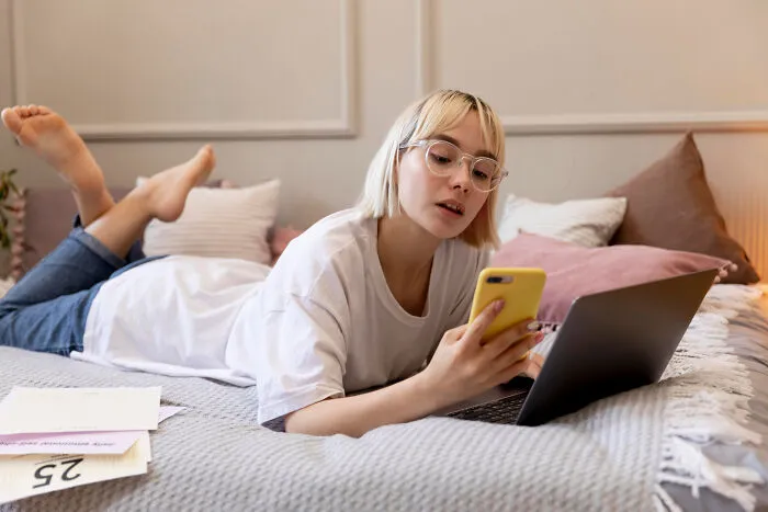 30 Women Share 'Stalking' Stories That Are On Another Level