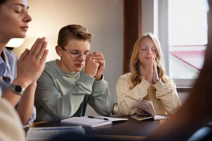 30 Times People Failed To Read The Room, And It Was Actually Hilariously Embarrassing