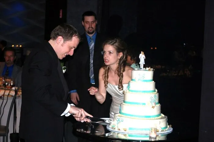 49 Times Wedding Guests Messed Up So Bad The Couple Instantly Regretted Inviting Them