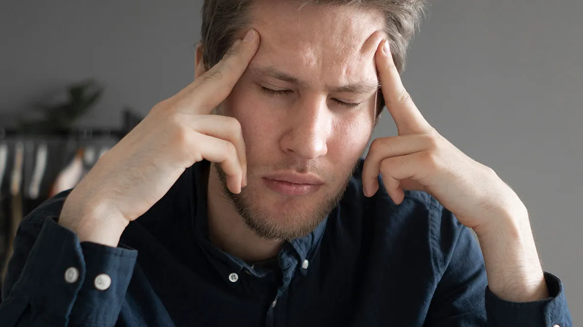 Man Has A Million Questions For Barely Conscious Wife Instead Of Managing Her Medical Emergency