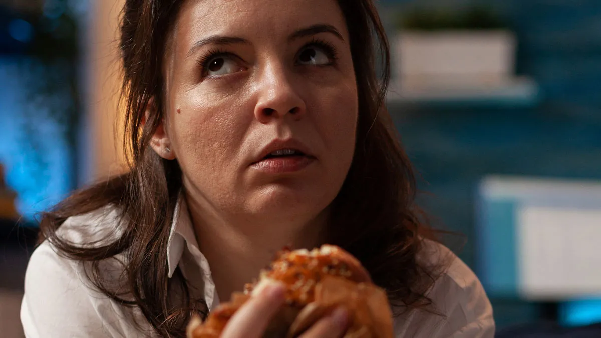Bride Stunned As Wedding Caterers Hand Her Different Food Than All Guests Because Of Her Diet