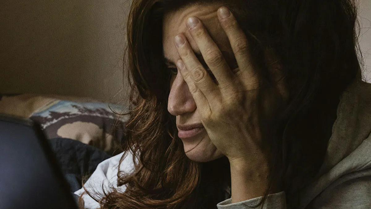 People Share The Funny Little Habits They Only Do When No One’s Around