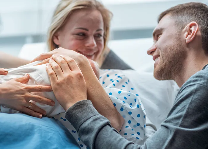 37 People Who Work At Maternity Wards Share The Weirdest Thing A Father Has Done