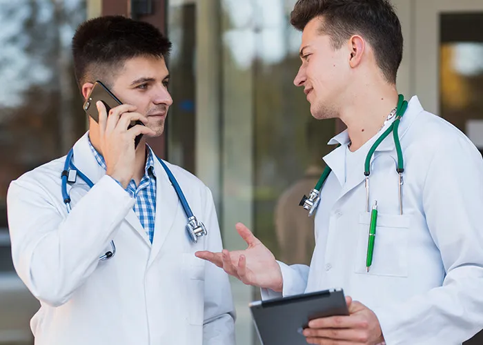 37 People Who Work At Maternity Wards Share The Weirdest Thing A Father Has Done