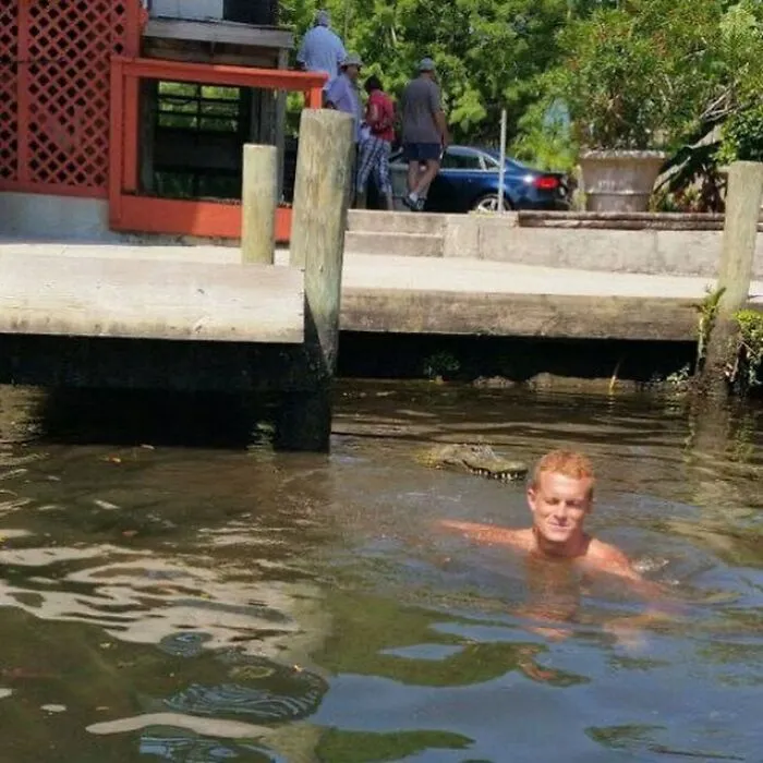 40 Weird, Unhinged And Bizarre Images That Are Not For The Easily Offended (New Pics)