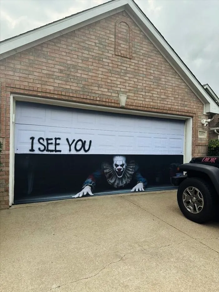 My Peeking Clown