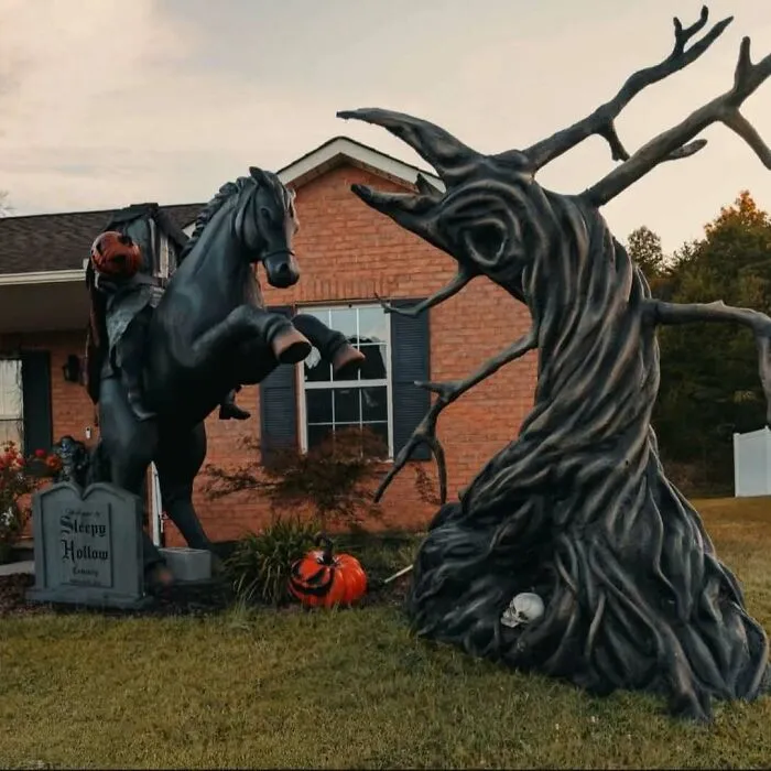 When Your Halloween Decor Is As Extreme As Your Wreaths