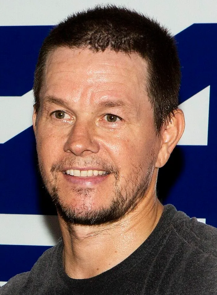 45 Celebrities Who Might Have Everyone Tricked, According To These People Online